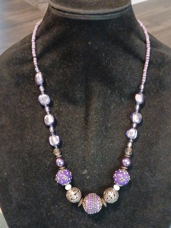 Jewelry - Purple Beaded Statement Necklace